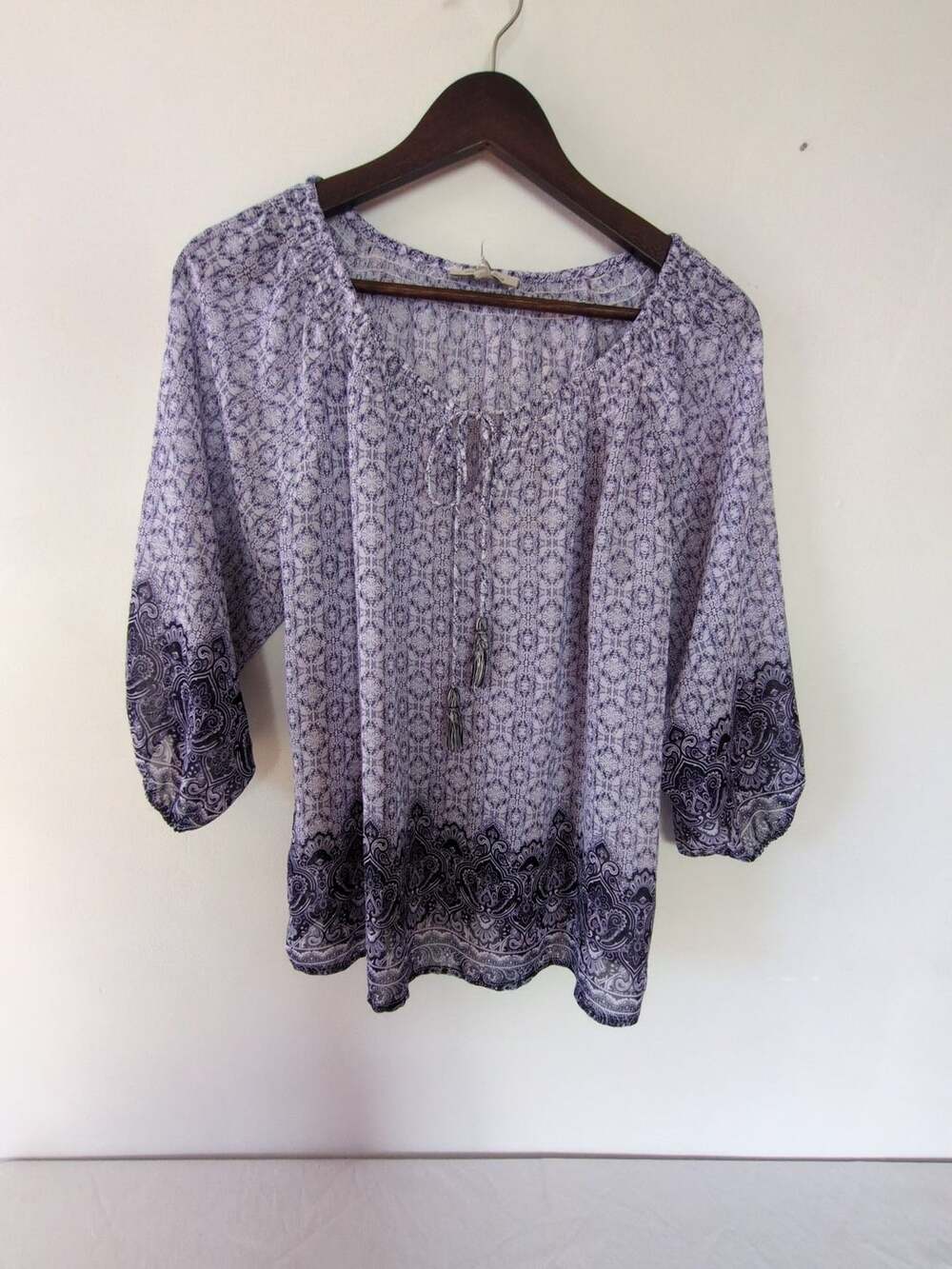 Skies Are Blue Blouse Size M Purple Paisley Tie Neck 3/4 Sleeve